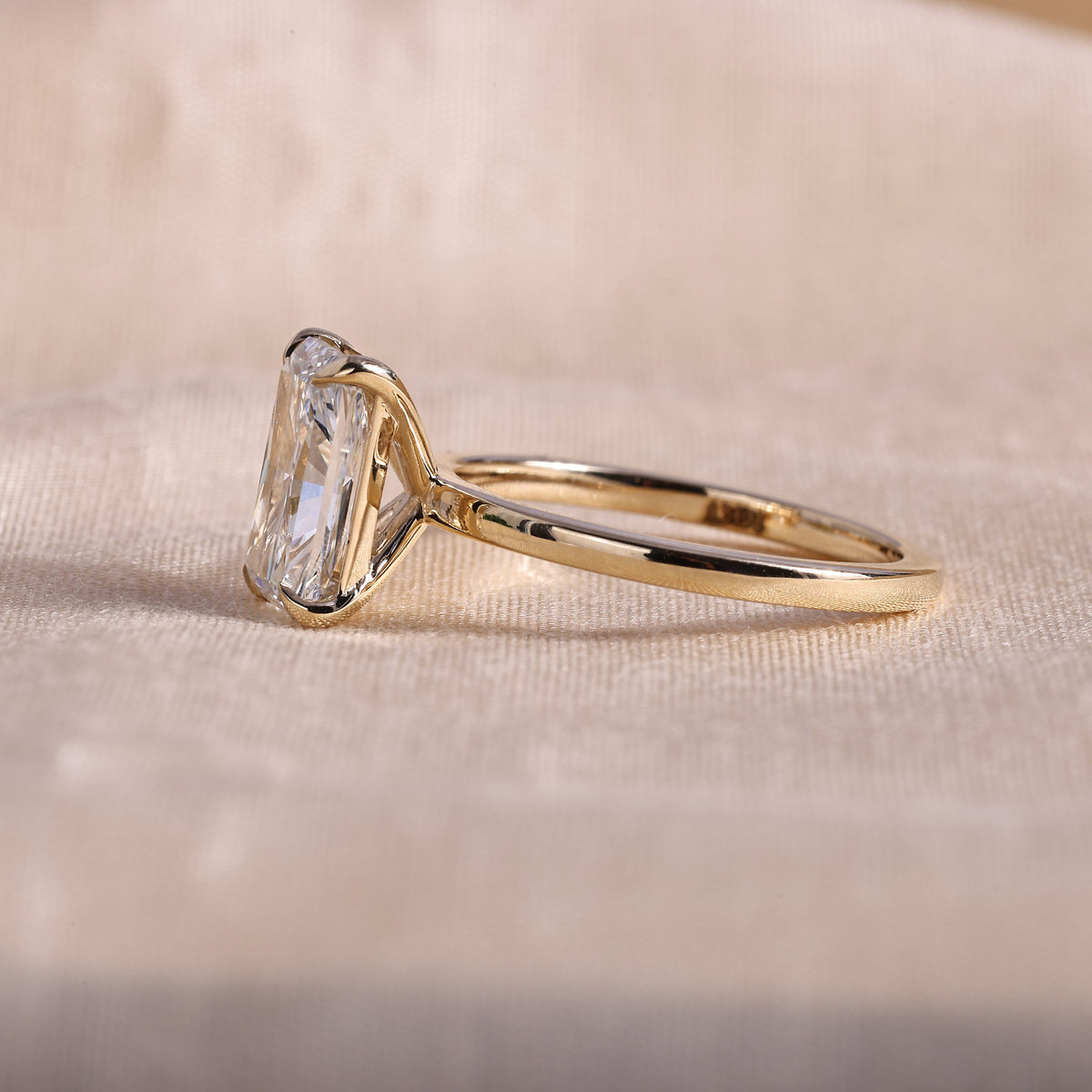 Radiant Cut Lab Grown Diamond Solitaire Engagement Ring with Claw Prongs – 14K Yellow Gold, 2.0 Carat